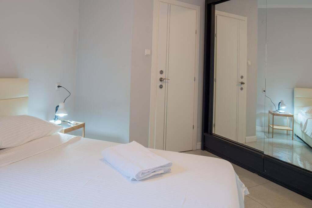 Royal Aparatment On The Sea , Blvd Nitza 34 Нетания Экстерьер фото